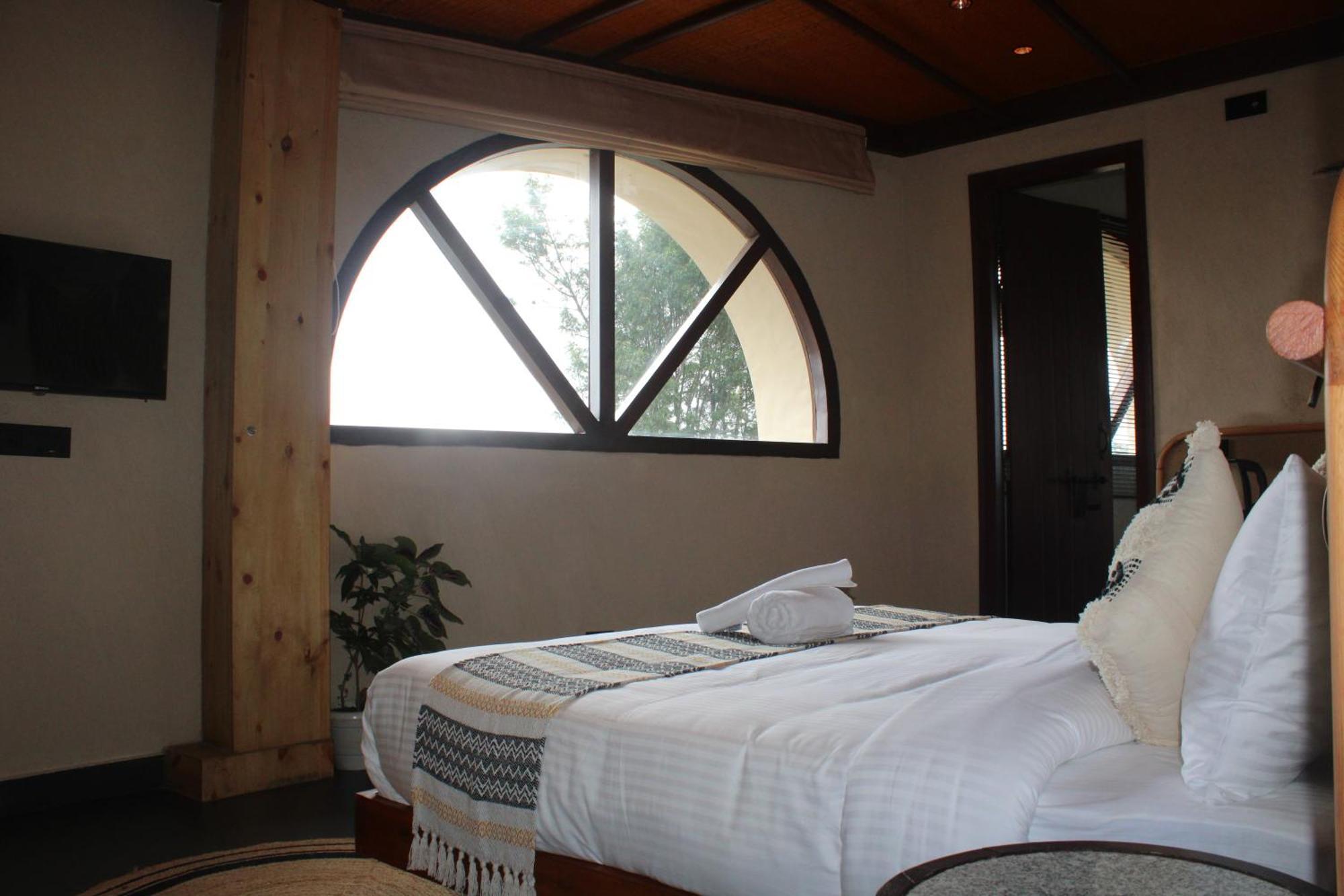 Himalayan Hobbit House Hotel Almora Exterior photo