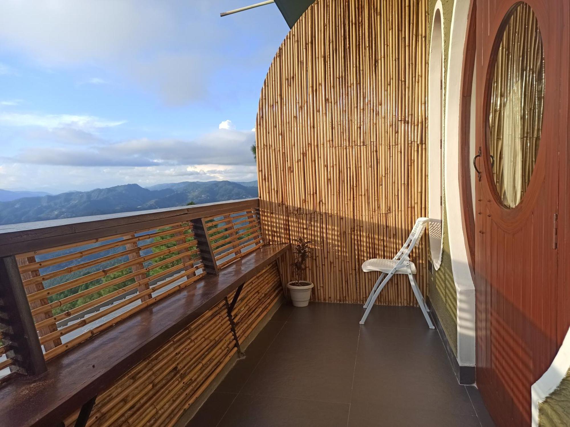 Himalayan Hobbit House Hotel Almora Exterior photo